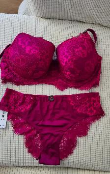 Brand NEW La Senza and Victoria Secret 38DD bra and XL panty - Photo 3