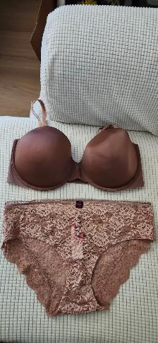 Brand NEW La Senza and Victoria Secret 38DD bra and XL panty - Photo 6