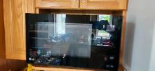 Excellent condition LG microwave for sale!
