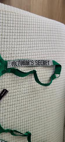 Brand NEW Victoria Secret Green Rhinestone bra 36DDD - Photo 3
