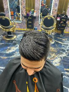 Barbers needed immediately. Make $4000 per month - Photo 3