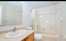1 bedroom for rent on upper floor