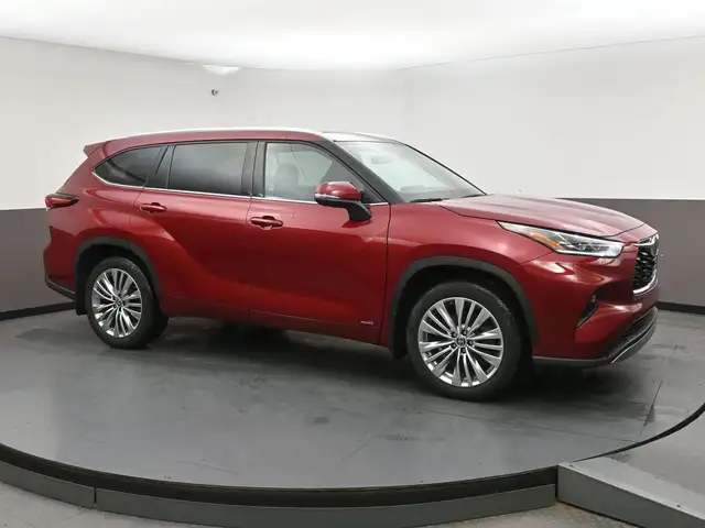 2025 Toyota Highlander LIMITED HYBRID! WHY WAIT? DRIVE HOME TODA