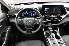 2025 Toyota Highlander LIMITED HYBRID! WHY WAIT? DRIVE HOME TODA - Photo 25