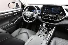 2025 Toyota Highlander LIMITED HYBRID! WHY WAIT? DRIVE HOME TODA - Photo 32