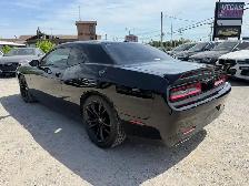 2017 DODGE CHALLENGER SXT - Photo 4