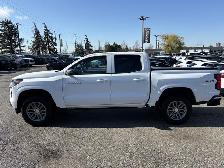 2025 Chevrolet Colorado 4WD LT Low Mileage - Photo 4
