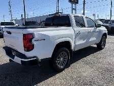 2025 Chevrolet Colorado 4WD LT Low Mileage - Photo 7