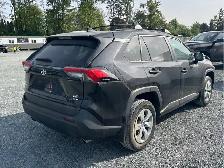 2021 Toyota RAV4 LE - Photo 6