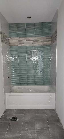 Flooring installer - Photo 4
