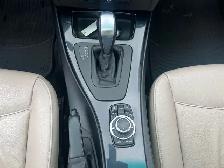 2011 BMW 3-Series 328i xDrive AWD | Power Tailgate | Sunroof - Photo 30
