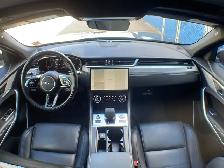 2022 Jaguar F-pace P250 R-Dynamic S AWD - Photo 20