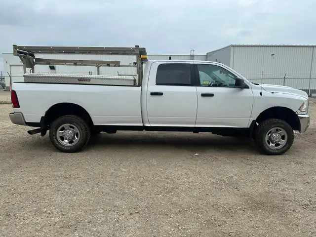 2018 Ram 2500 SLT 6.4L HEMI 4WD Crew Cab For Sale.