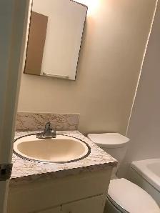 2 Bedroom Apt - Walking distance to U of C - Photo 7