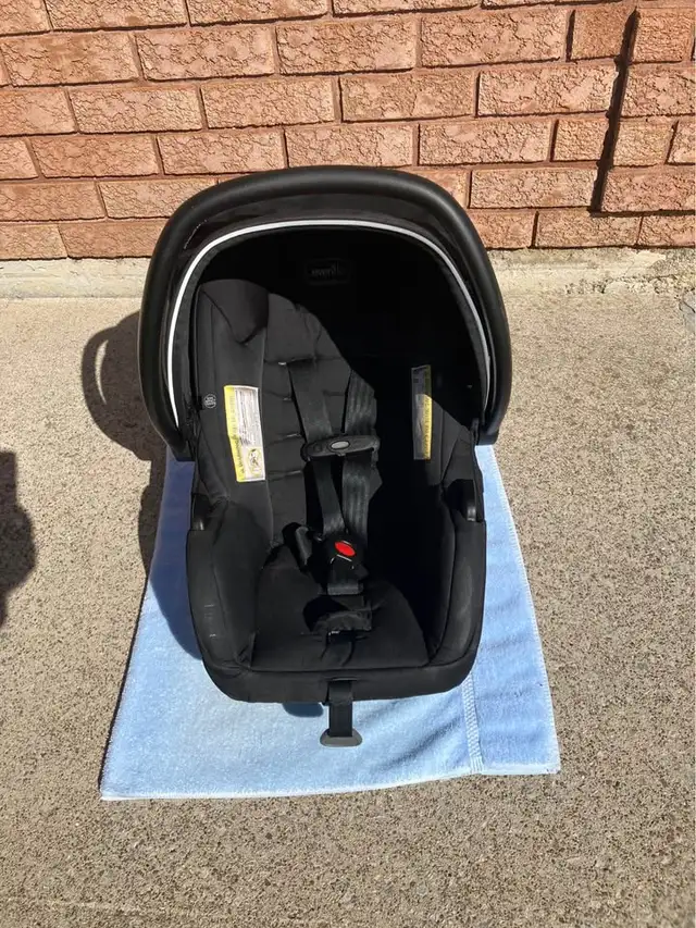 Car Seat - Great for Second Car or Grandparents Car