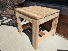 table d'appoint en cèdre