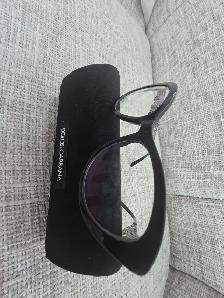 Une paire de lunettes 'Dolce & Gabbana'