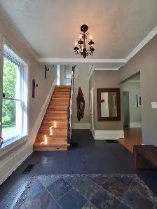 Home For Sale 4 Beds, 3 Baths w/legal apartment - Photo 3