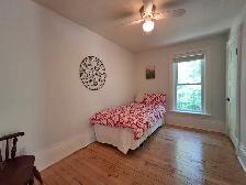 Home For Sale 4 Beds, 3 Baths w/legal apartment - Photo 12