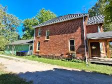 Home For Sale 4 Beds, 3 Baths w/legal apartment - Photo 16