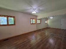 Home For Sale 4 Beds, 3 Baths w/legal apartment - Photo 24