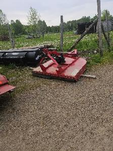 Massey Farm Tractor - Photo 2