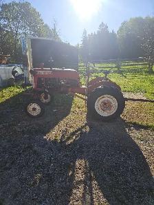 Cub Farm Tractor - Photo 3
