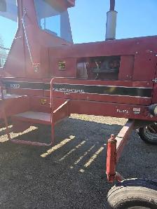 Case International Swather - Photo 2