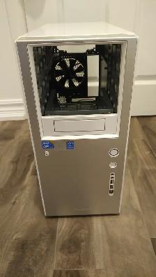 FREE Mid Tower ATX PC Computer case - Photo 2