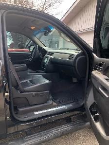 Chevrolet Silverado 2500HD LTZ - Photo 2