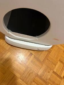 Automatic Self-Cleaning Cat Litter Box – Like New - Photo 4