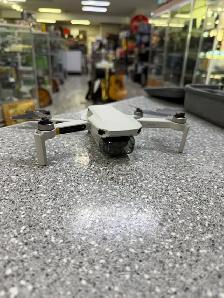 DJI Mini SE Drone Kit with Batteries and Case - Photo 2