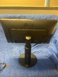 LG 24MB35PY-I Monitor – 24' Full HD - Photo 2