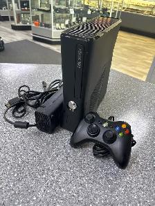Xbox 360 Slim 250GB System With Wired Controller