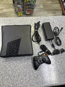 Xbox 360 Slim 250GB System With Wired Controller - Photo 2