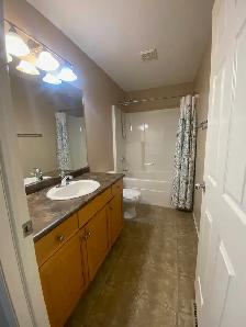 3 Bed 2 Bath Half Duplex w/ Garage For Rent - Photo 6