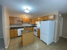 3 Bed 2 Bath Half Duplex w/ Garage For Rent - Photo 9