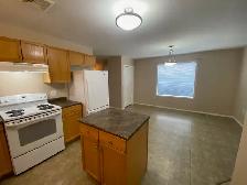 3 Bed 2 Bath Half Duplex w/ Garage For Rent - Photo 10