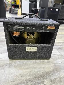 Peavey Rage 108 Guitar Amplifier - Photo 3