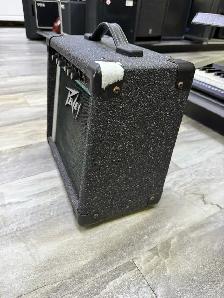 Peavey Rage 108 Guitar Amplifier - Photo 4