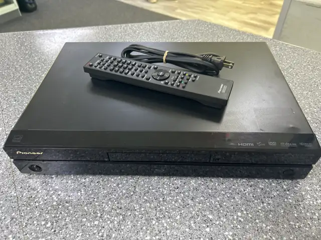 Pioneer BDP-320 Blu Ray Player With Remote