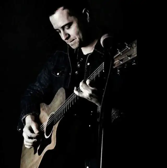Guitar & Voice Lessons