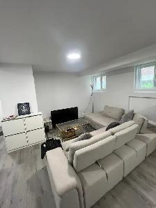 Beau logement rénové, 1 ch , metro Monk , 1 er juillet, 4 électr - Photo 2