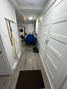 Beau logement rénové, 1 ch , metro Monk , 1 er juillet, 4 électr - Photo 6
