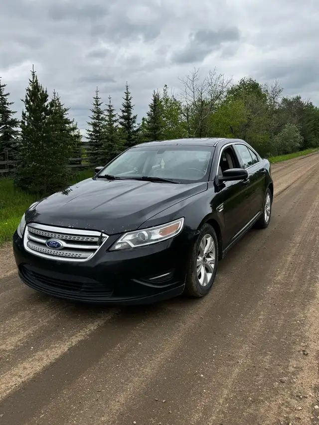 2011 Ford Taurus Limited AWD – Mechanic Special / Parts Car