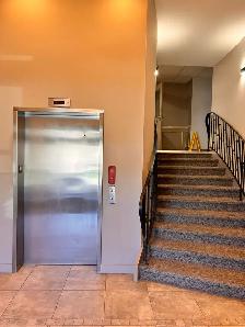 Don't miss it! 2 bdr apt, Elevator, Parking, Close to NBCC UNB - Photo 2