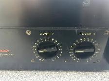 Yamaha P2201 Professional Series Amplifier - Photo 3