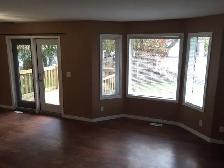 Spacious 3 Bed, 2.5 Bath Townhouse End Unit - Walk to the Beach! - Photo 6