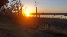 Premium Lake View Cabin - Photo 5