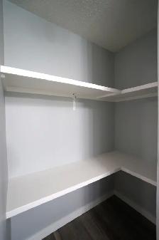 Gorgeous and Modern Fully Renovated 2 Bed Apartment, CATS OK! - Photo 6